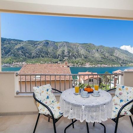 Apartments Castello Kotor Luaran gambar