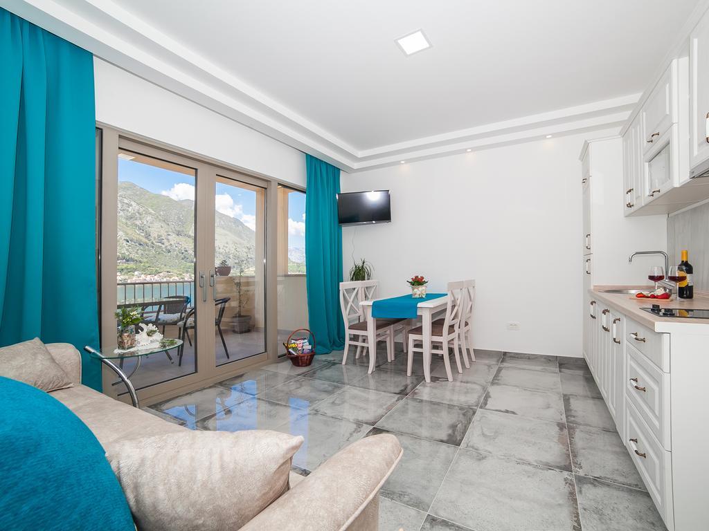 Apartments Castello Kotor Luaran gambar