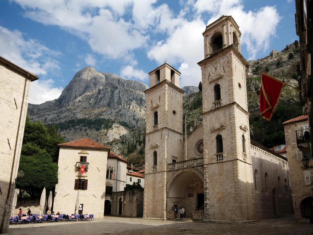 Apartments Castello Kotor Luaran gambar